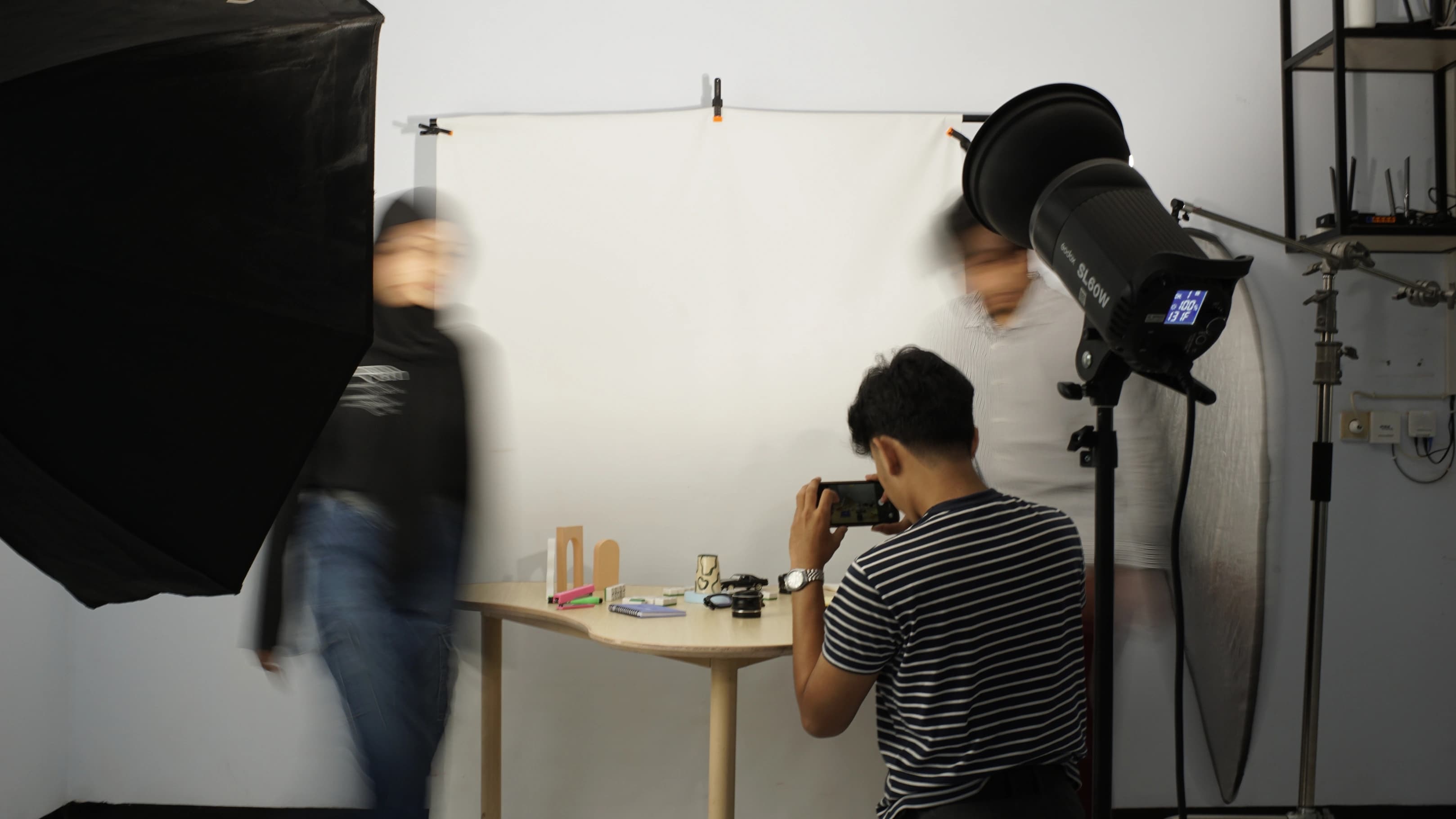 <p><strong>Create Content That Converts with </strong><span style="color:#1F95F5;"><strong>Creative Production Services by cmlabs</strong></span></p>